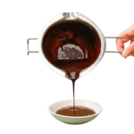 Pentolino per Sciogliere il Cioccolato in Acciaio Inox con Beccuccio e Manico per Bagnomaria e Versamento Preciso