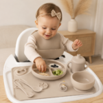 Set Stoviglie per Bambini per Servire Facilmente e Pasti Pratici per i Più Piccoli con Piatto, Ciotola, Tazza e Posate - immagine 2