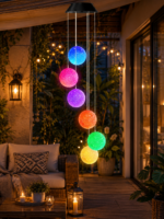 Campana a vento solare con luci LED e 6 sfere per il giardino - immagine 2