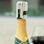 Tappo per champagne in acciaio inox in uso