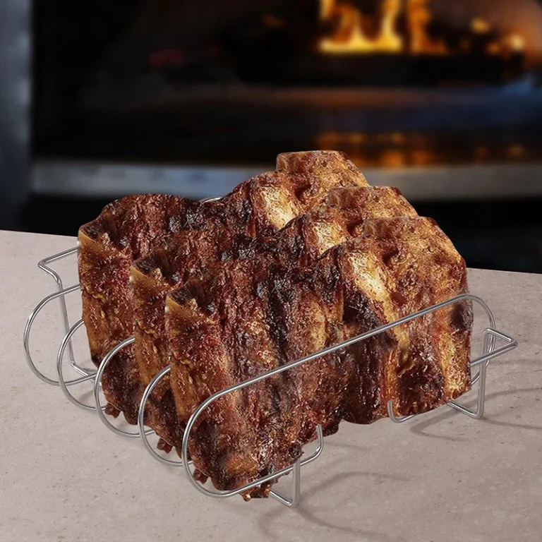 Supporto per barbecue in acciaio inox in uso a casa