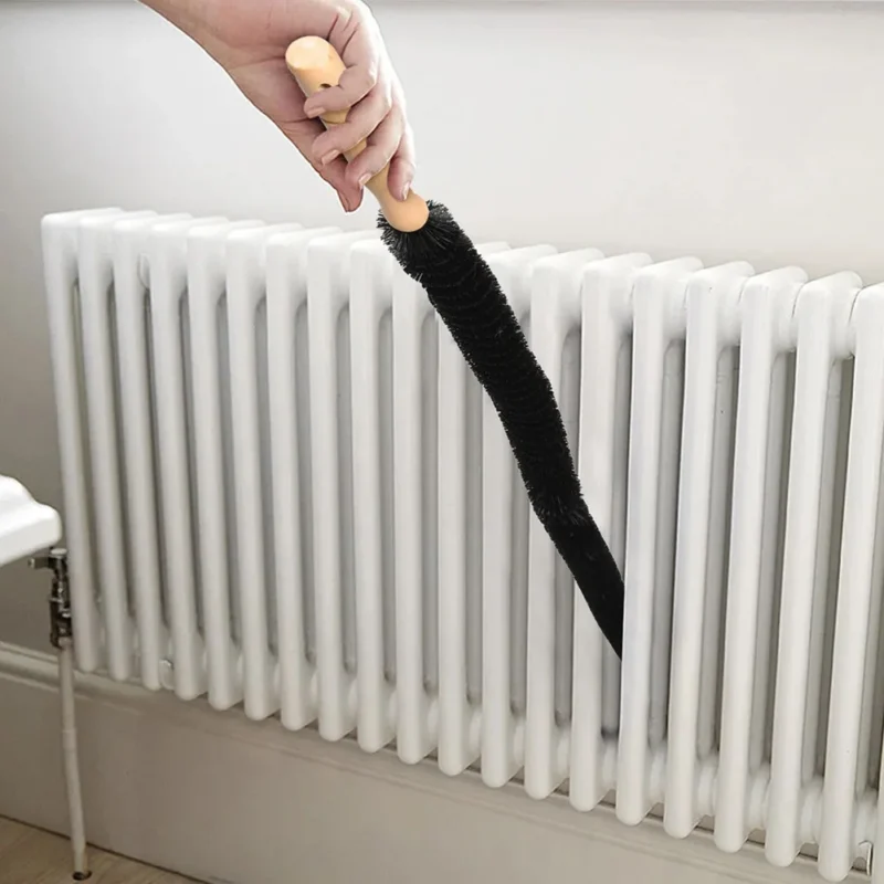Scovolino per bottiglie in uso a casa